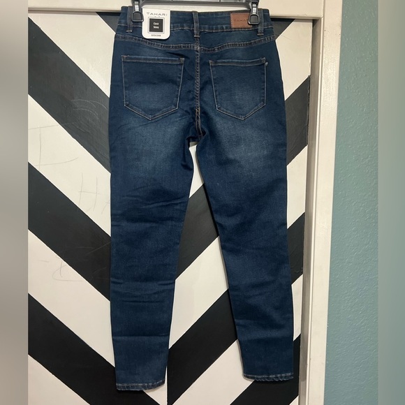 Tahari Jeans Classic Skinny Rayon Denim Size 4/27 - Picture 6 of 9